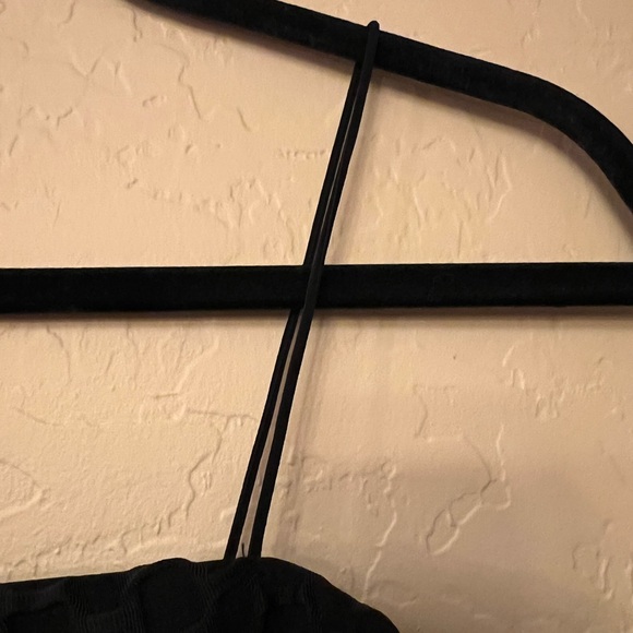 Love J Black Textured Bodycon Mini Dress - Picture 8 of 13